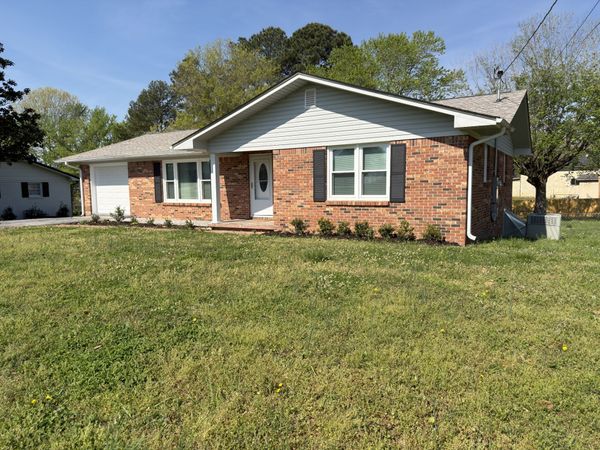 119 Horn Ave , Loretto, TN 38469