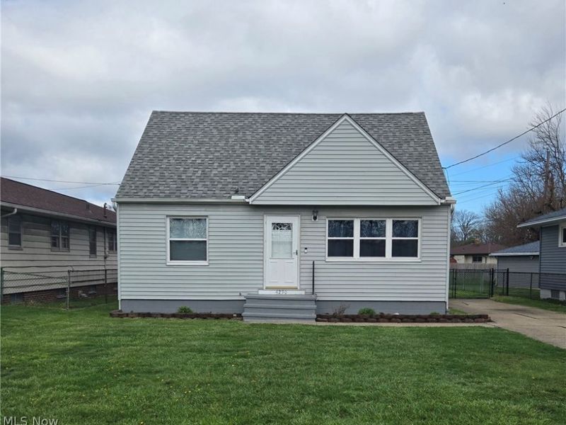 4290 Jennings Road, Cleveland, OH 44109 Photo 1