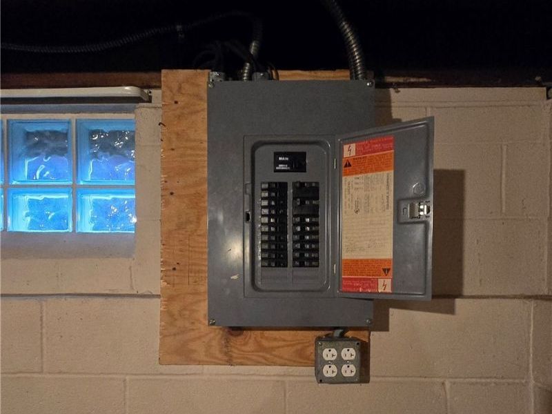 4290 Jennings Road, Cleveland, OH 44109 Photo 13