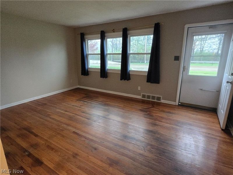 4290 Jennings Road, Cleveland, OH 44109 Photo 6