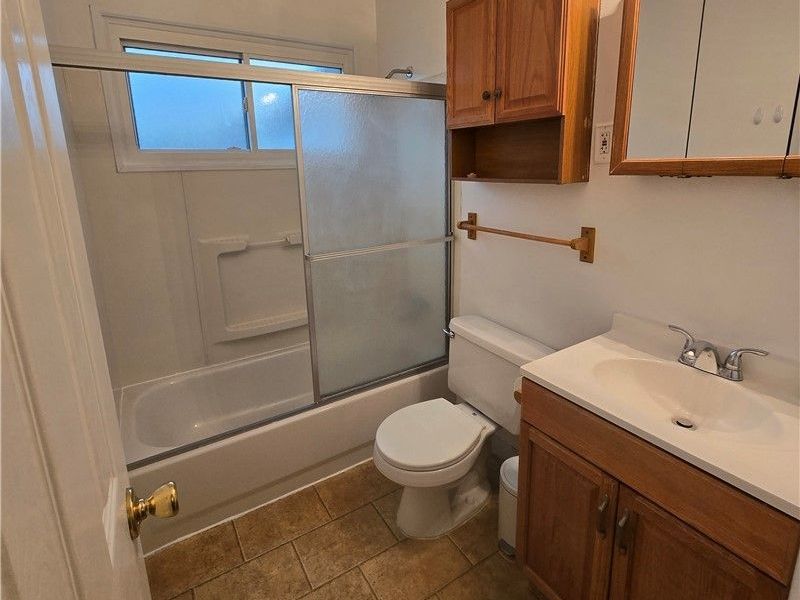 4290 Jennings Road, Cleveland, OH 44109 Photo 7