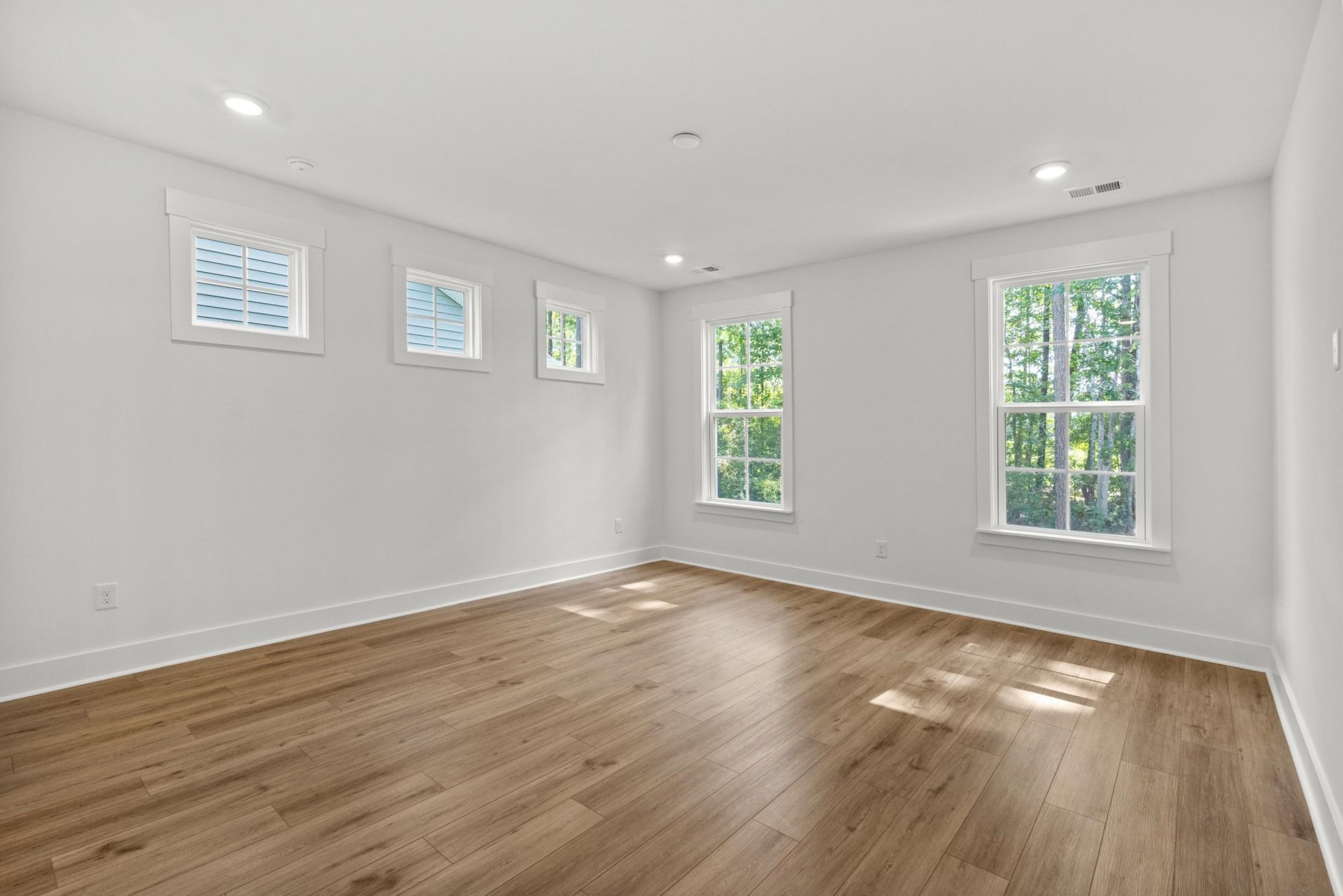 739 Sun Colony Blvd. Photo 16