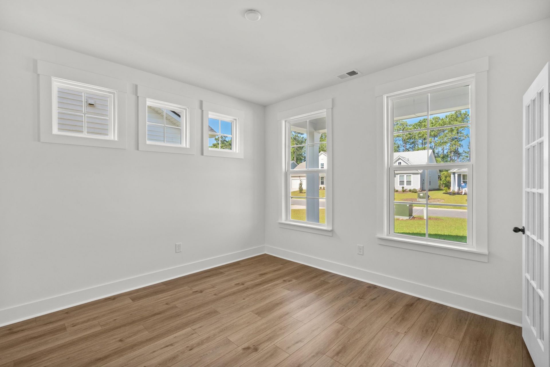 739 Sun Colony Blvd. Photo 20