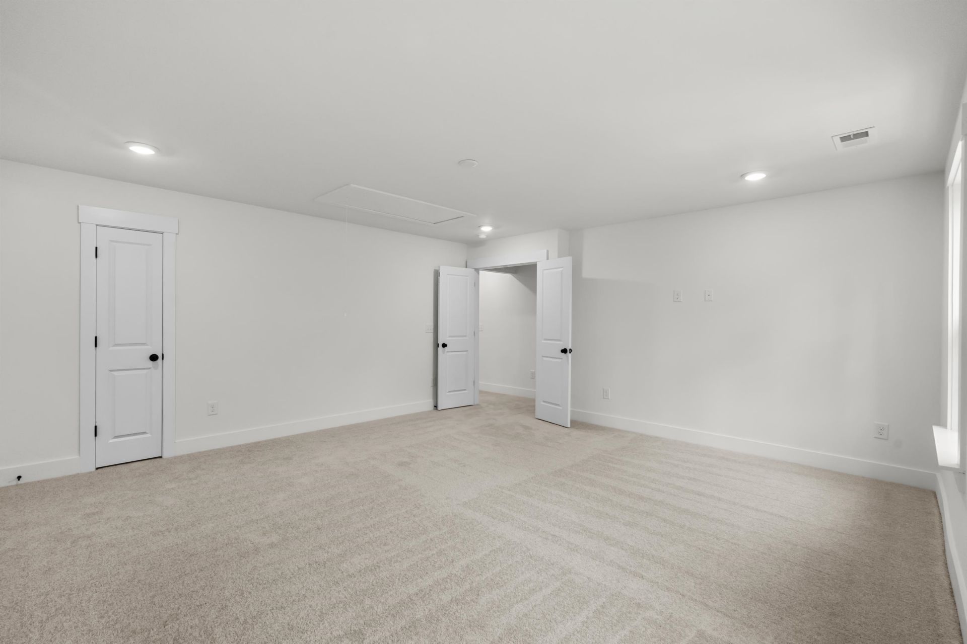 739 Sun Colony Blvd. Photo 23