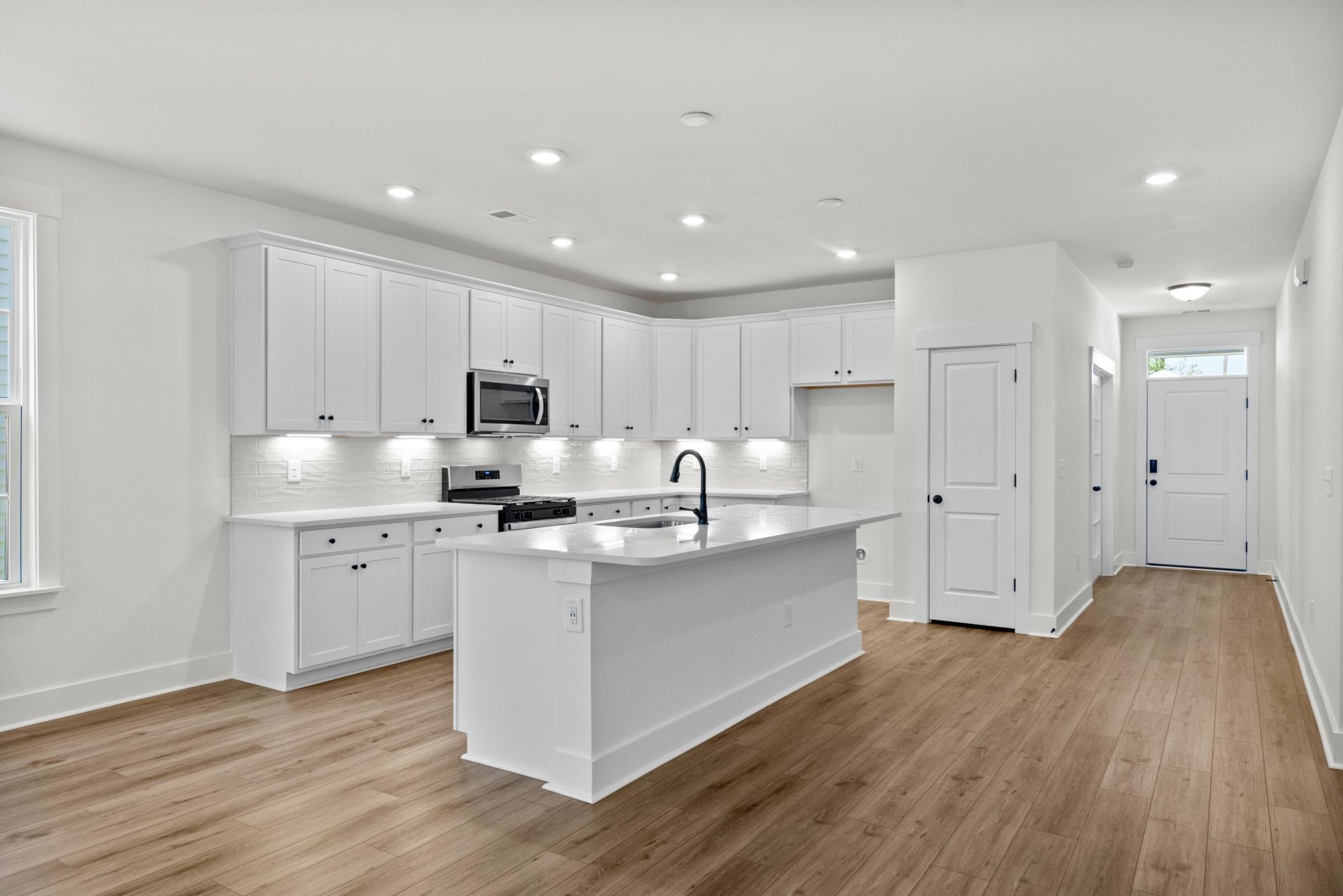 739 Sun Colony Blvd. Photo 8