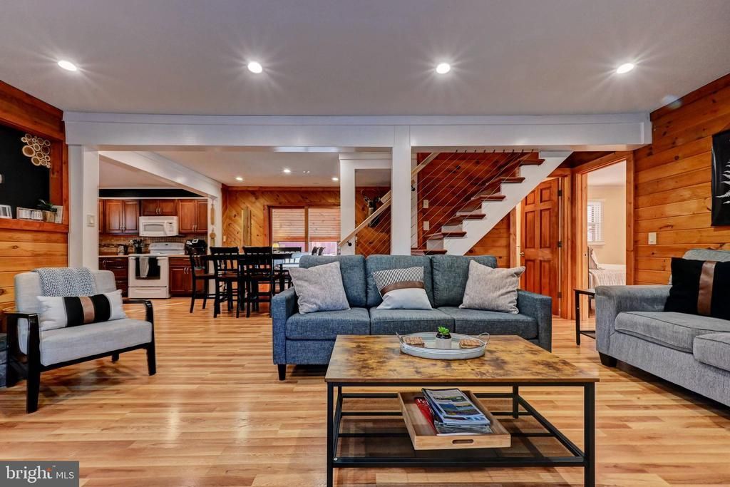 28 SKYE DRIVE, LAKE HARMONY, PA 18624