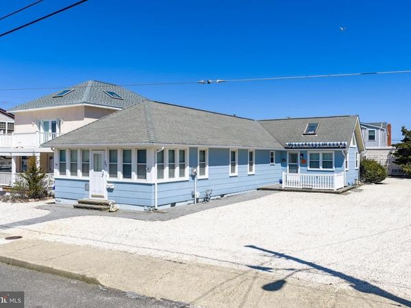 111 E 22ND STREET, SHIP BOTTOM, NJ 08008