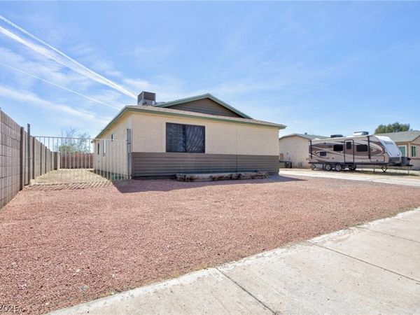 6509 Ouida Way, Las Vegas, NV 89108