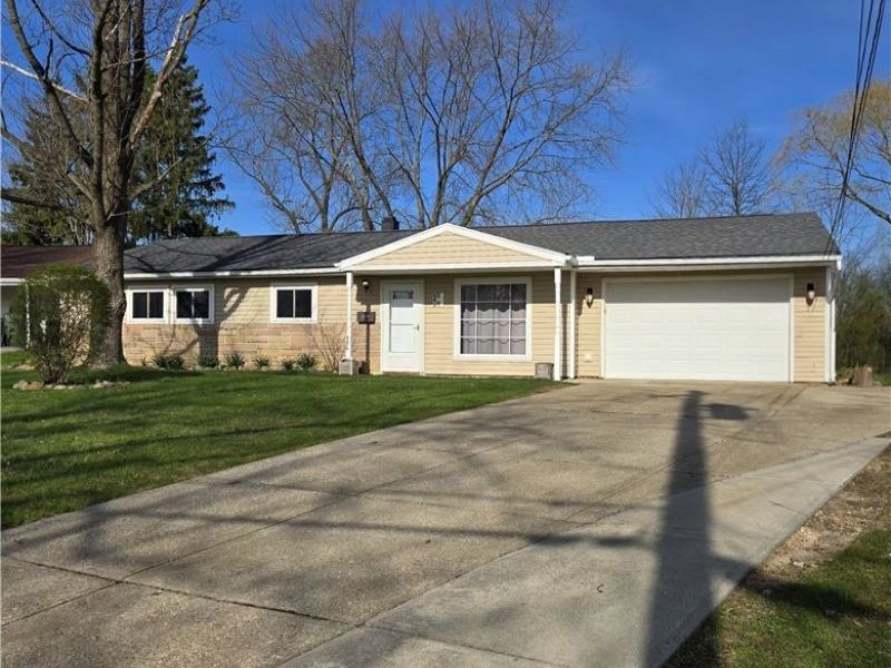 6279 Tonbridge Court , Bedford Heights, OH 44146 Photo 4