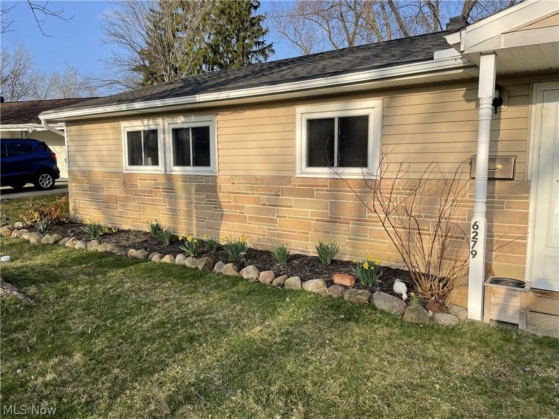 6279 Tonbridge Court , Bedford Heights, OH 44146 Photo 7