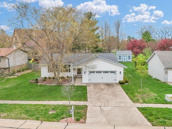 610 Craig Drive , Mahomet, IL 61853