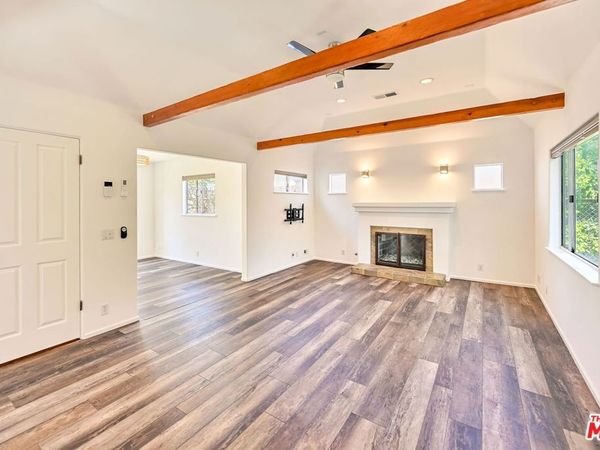 655 Brooks Avenue , Venice, CA 90291