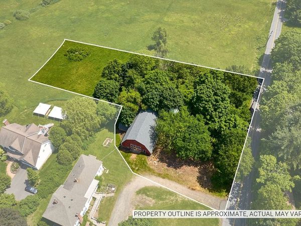 20 Station Road, Amherst, MA 01002