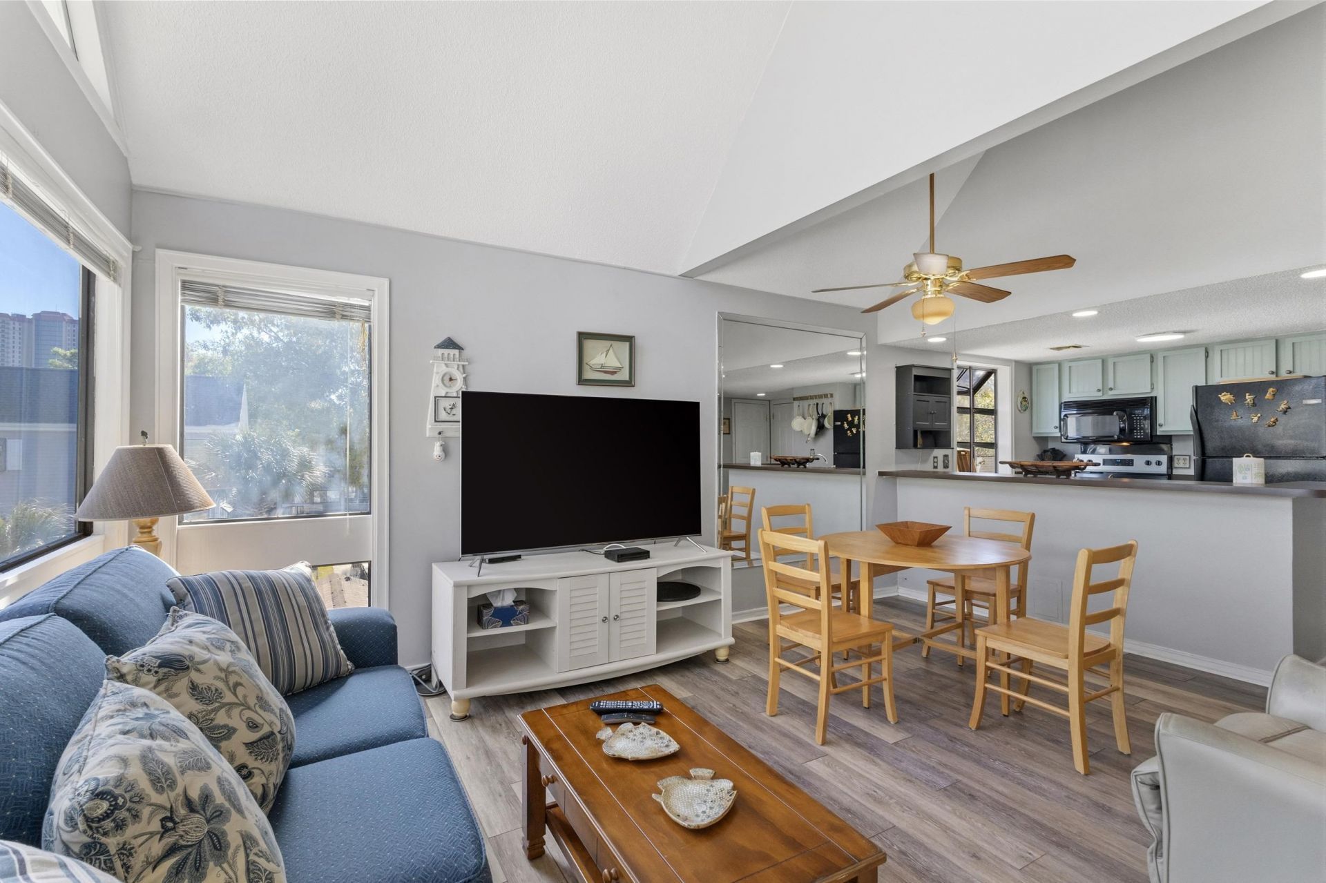 351 Lake Arrowhead Rd.  Photo 5