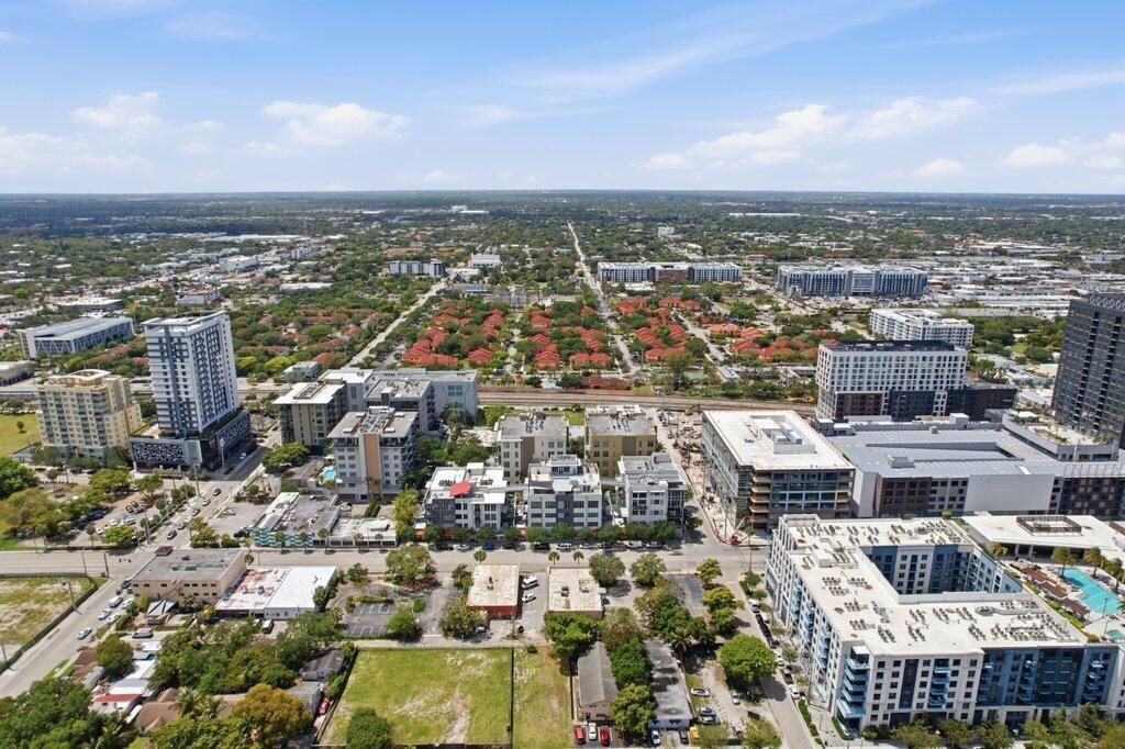 425 N Andrews Avenue, Unit 202, Fort Lauderdale, FL 33301 Photo