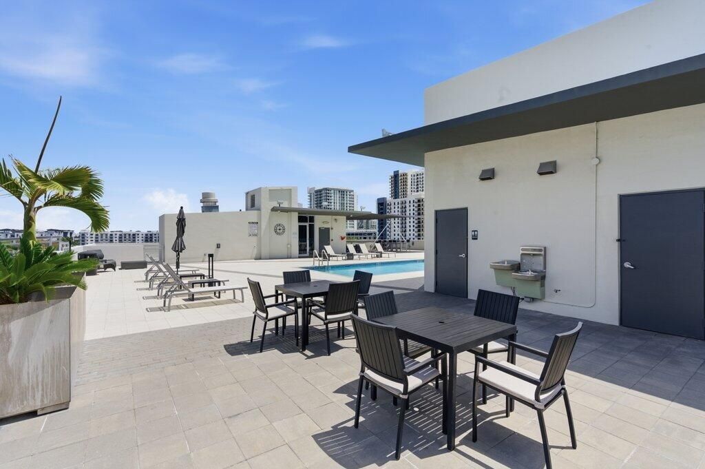 425 N Andrews Avenue, Unit 202, Fort Lauderdale, FL 33301 Photo