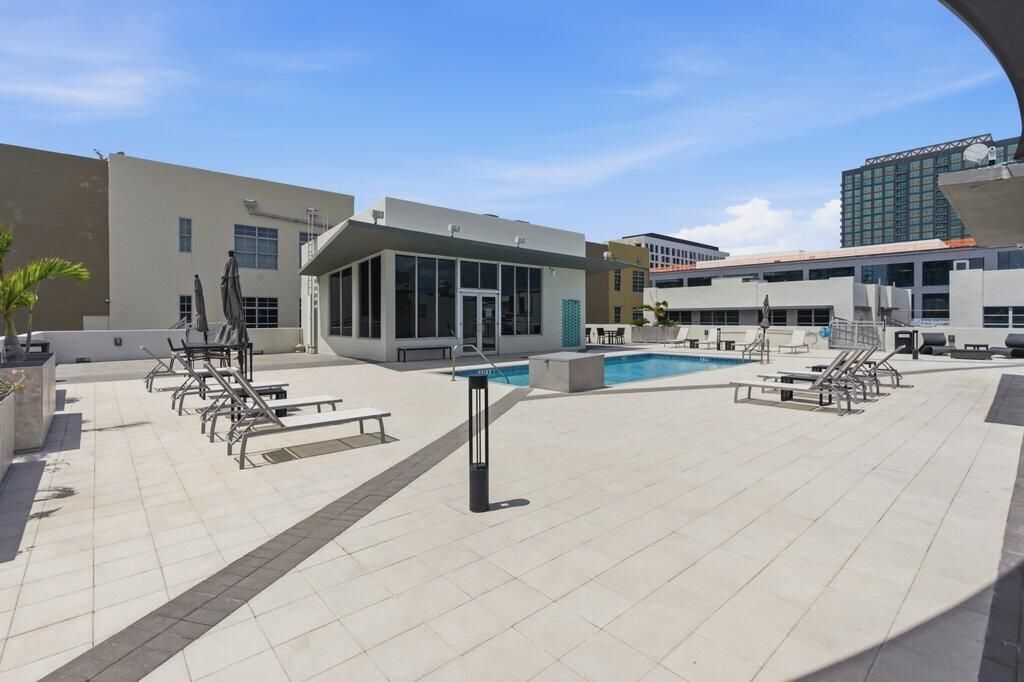 425 N Andrews Avenue, Unit 202, Fort Lauderdale, FL 33301 Photo