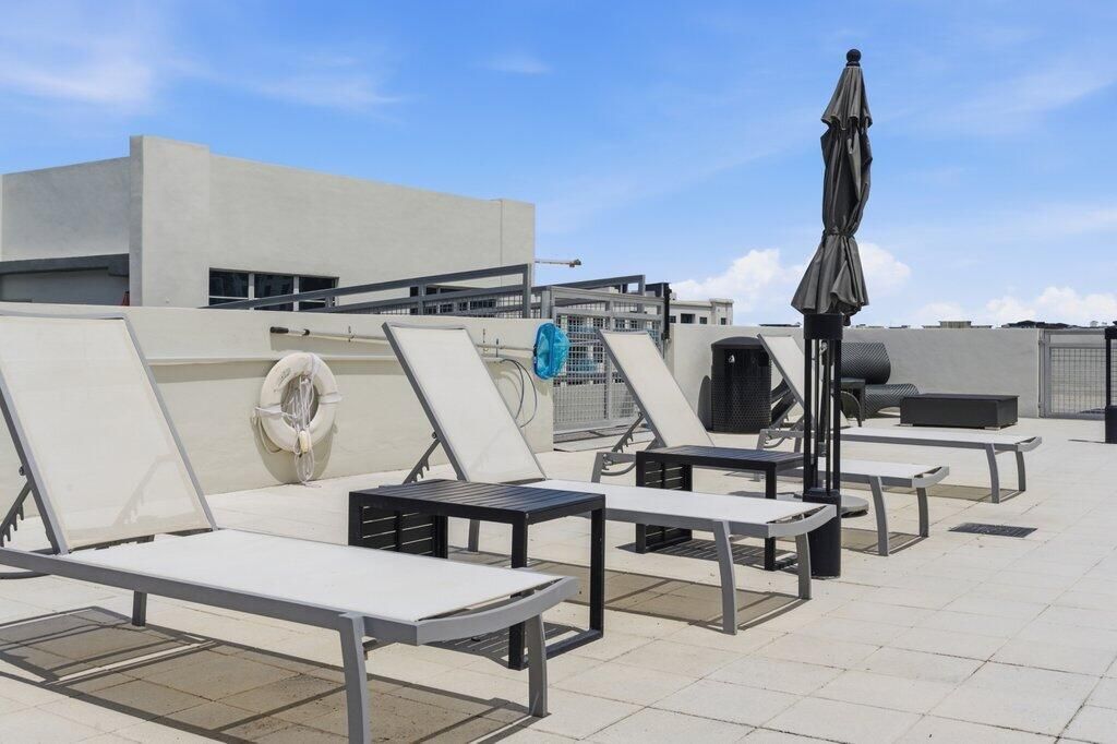 425 N Andrews Avenue, Unit 202, Fort Lauderdale, FL 33301 Photo