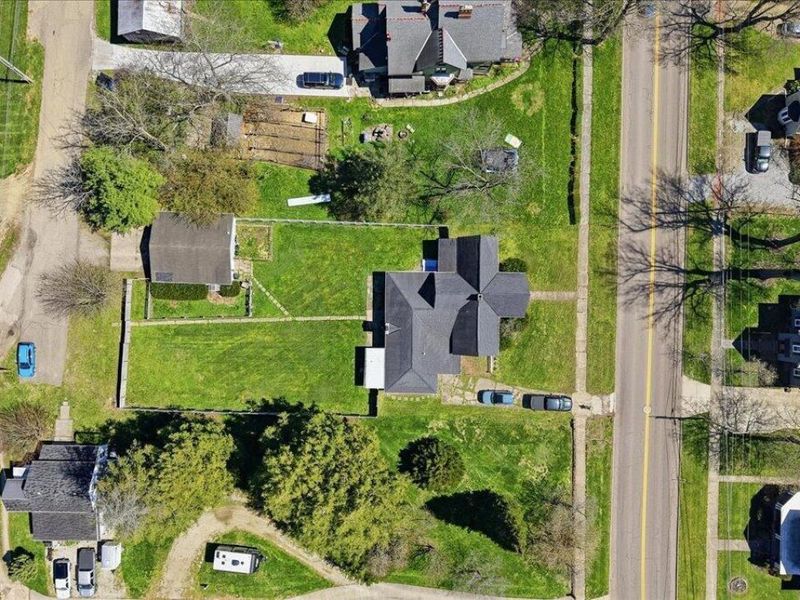 122 W Sandusky Street, Fredericktown, OH 43019 Photo 4