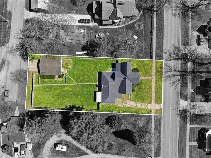 122 W Sandusky Street, Fredericktown, OH 43019 Photo 5