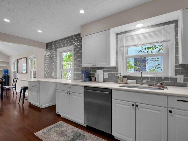 289 E Royal Forest Boulevard, Columbus, OH 43214 Photo 12