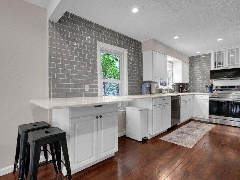 289 E Royal Forest Boulevard, Columbus, OH 43214 Photo 15