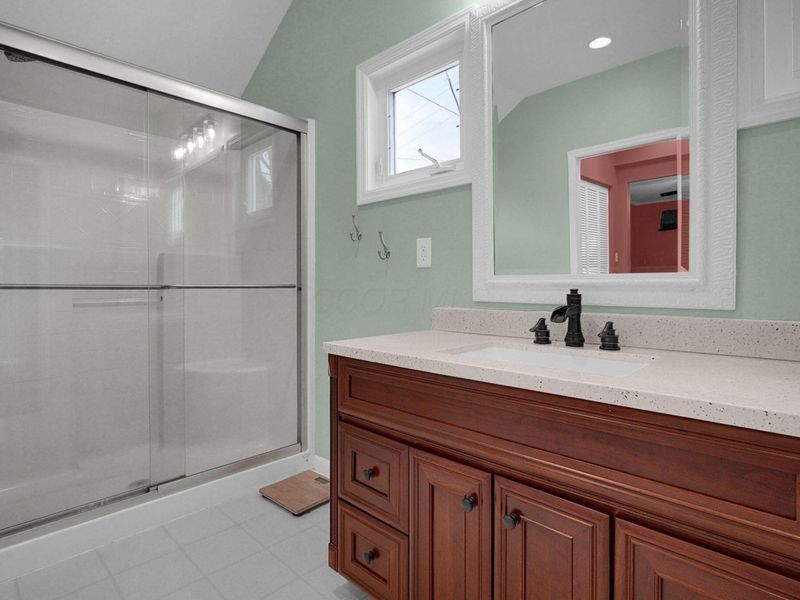 289 E Royal Forest Boulevard, Columbus, OH 43214 Photo 17