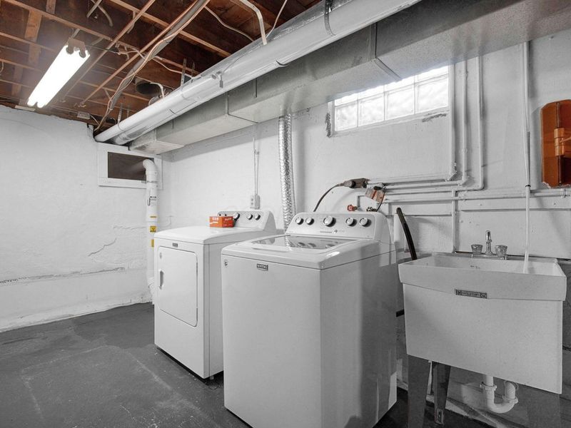 289 E Royal Forest Boulevard, Columbus, OH 43214 Photo 20