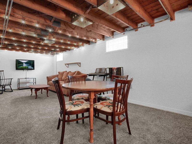 289 E Royal Forest Boulevard, Columbus, OH 43214 Photo 21