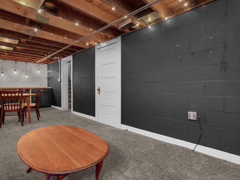 289 E Royal Forest Boulevard, Columbus, OH 43214 Photo 22