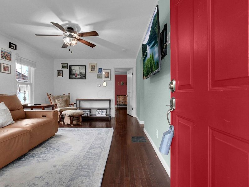 289 E Royal Forest Boulevard, Columbus, OH 43214 Photo 6