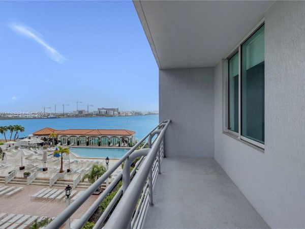 335 S Biscayne Blvd, Unit 1004, Miami, FL 33131