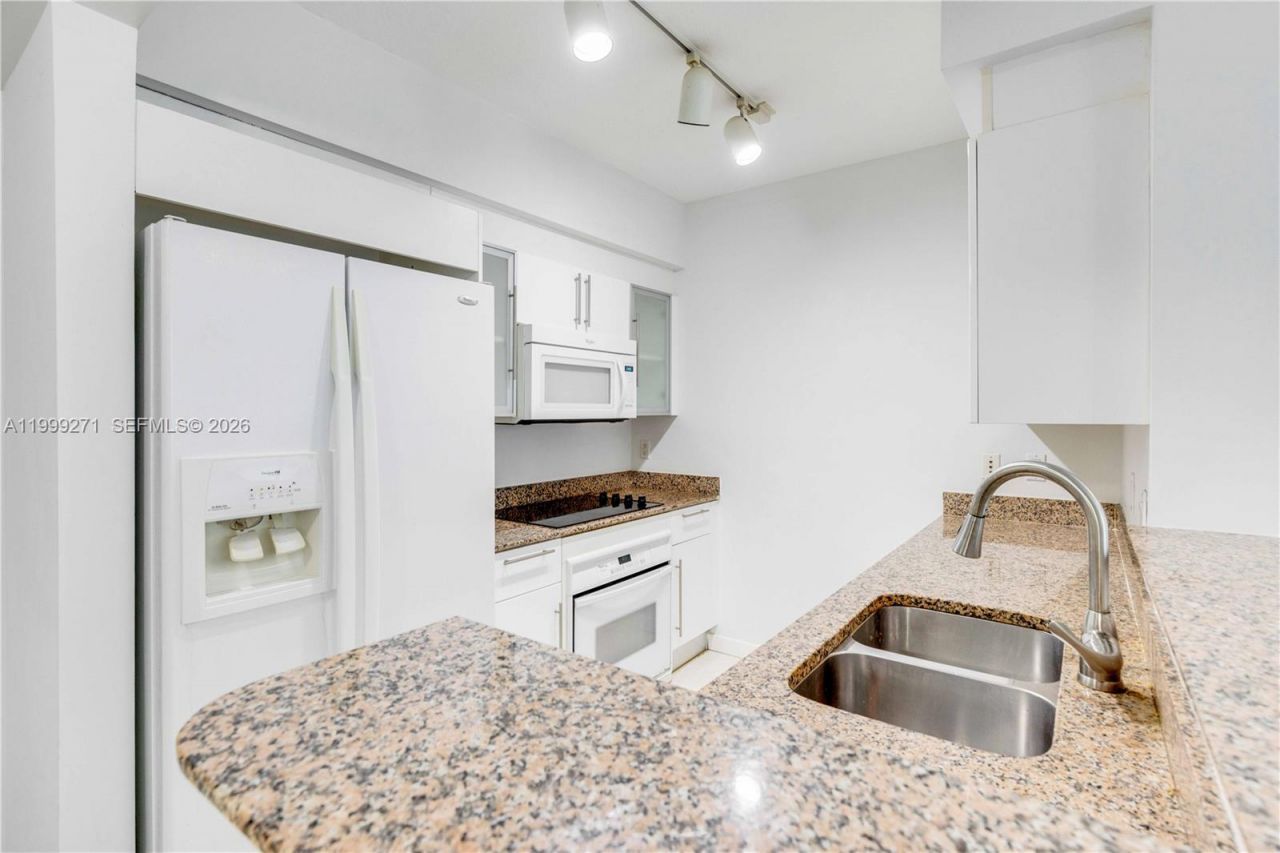 335 S Biscayne Blvd, Unit 1004, Miami, FL 33131 Photo