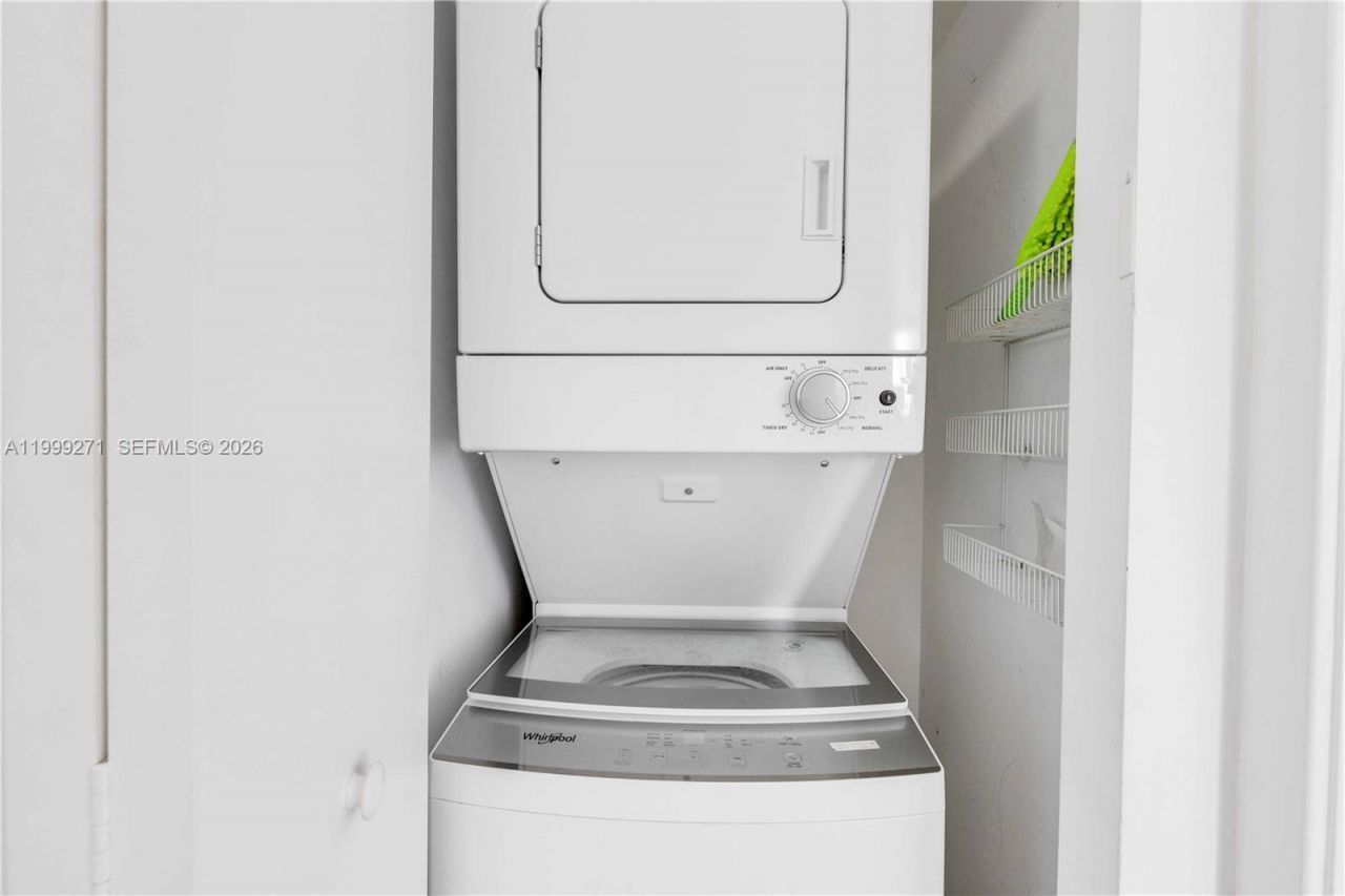 335 S Biscayne Blvd, Unit 1004, Miami, FL 33131 Photo