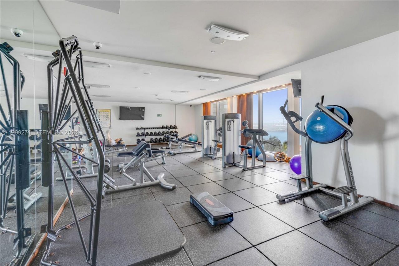 335 S Biscayne Blvd, Unit 1004, Miami, FL 33131 Photo