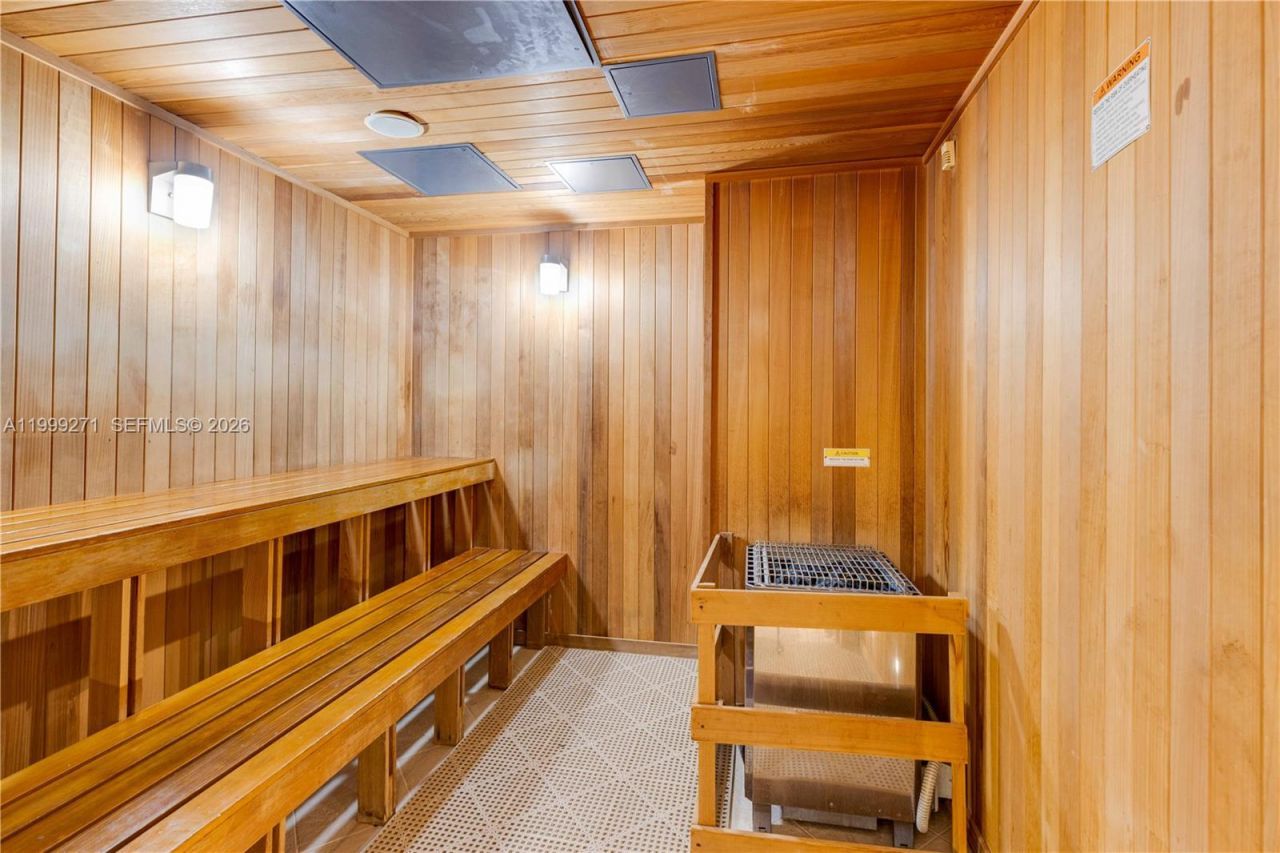 335 S Biscayne Blvd, Unit 1004, Miami, FL 33131 Photo