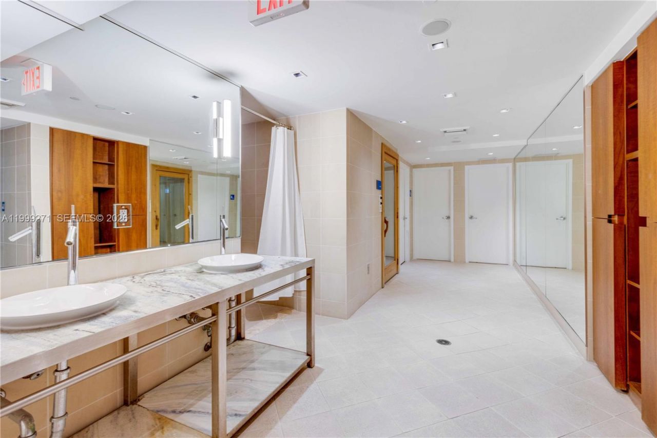 335 S Biscayne Blvd, Unit 1004, Miami, FL 33131 Photo