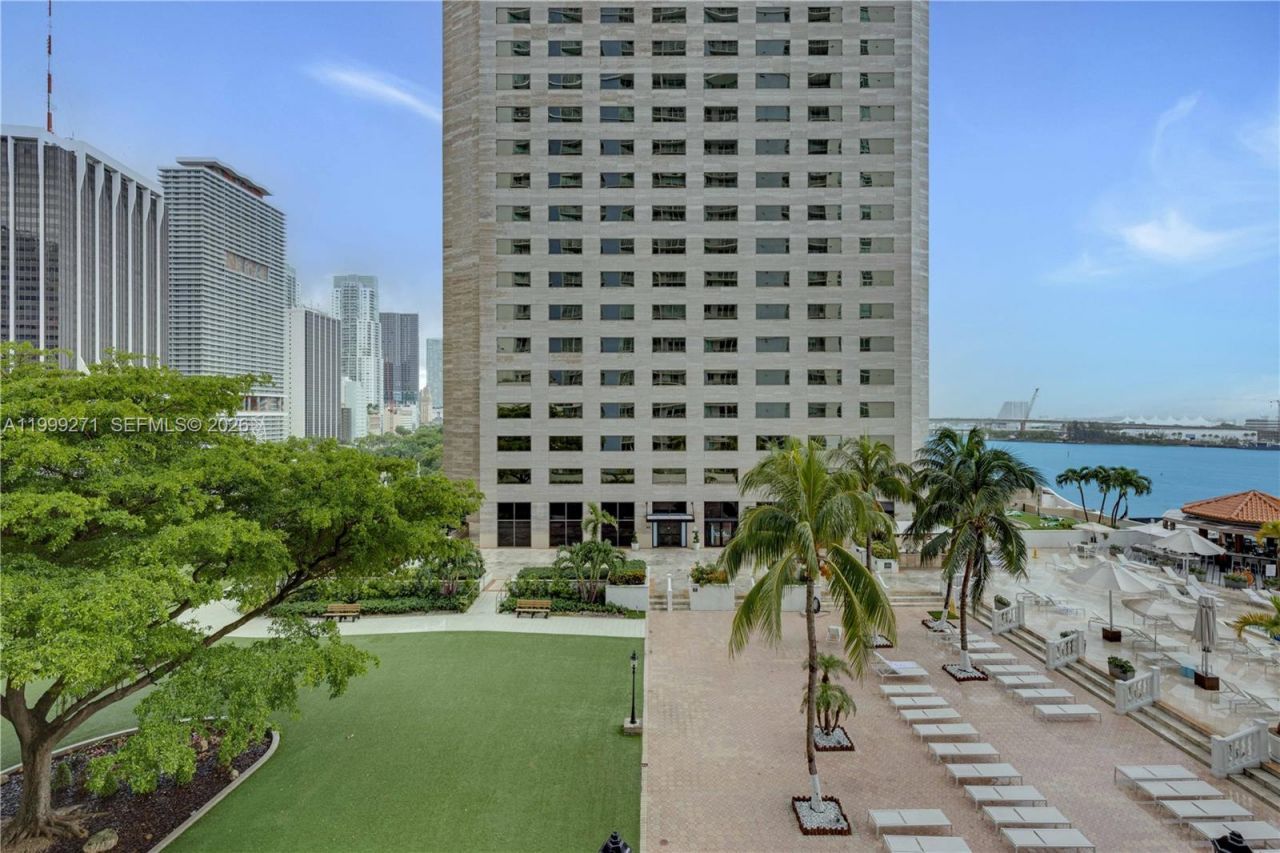 335 S Biscayne Blvd, Unit 1004, Miami, FL 33131 Photo