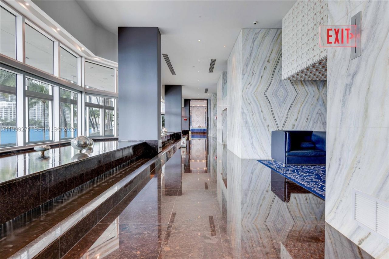 335 S Biscayne Blvd, Unit 1004, Miami, FL 33131 Photo