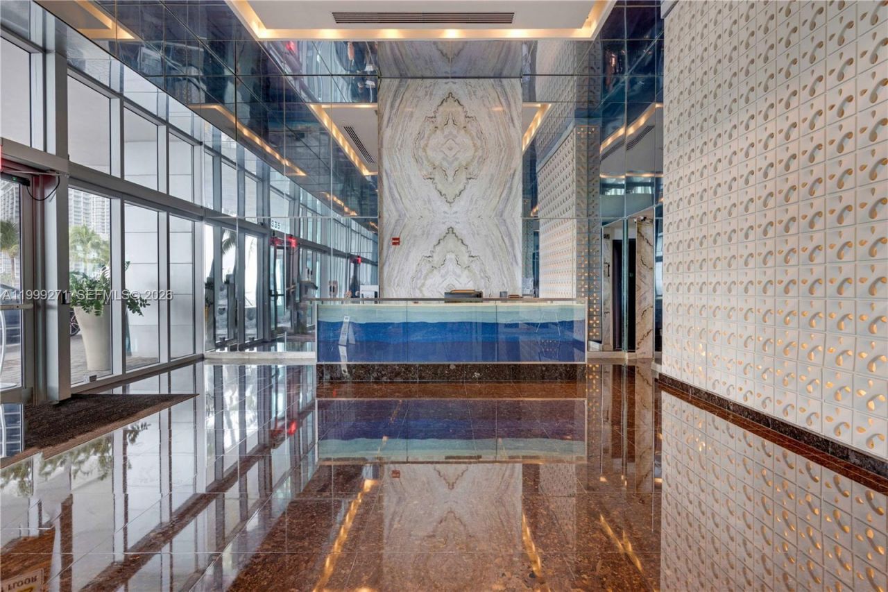 335 S Biscayne Blvd, Unit 1004, Miami, FL 33131 Photo