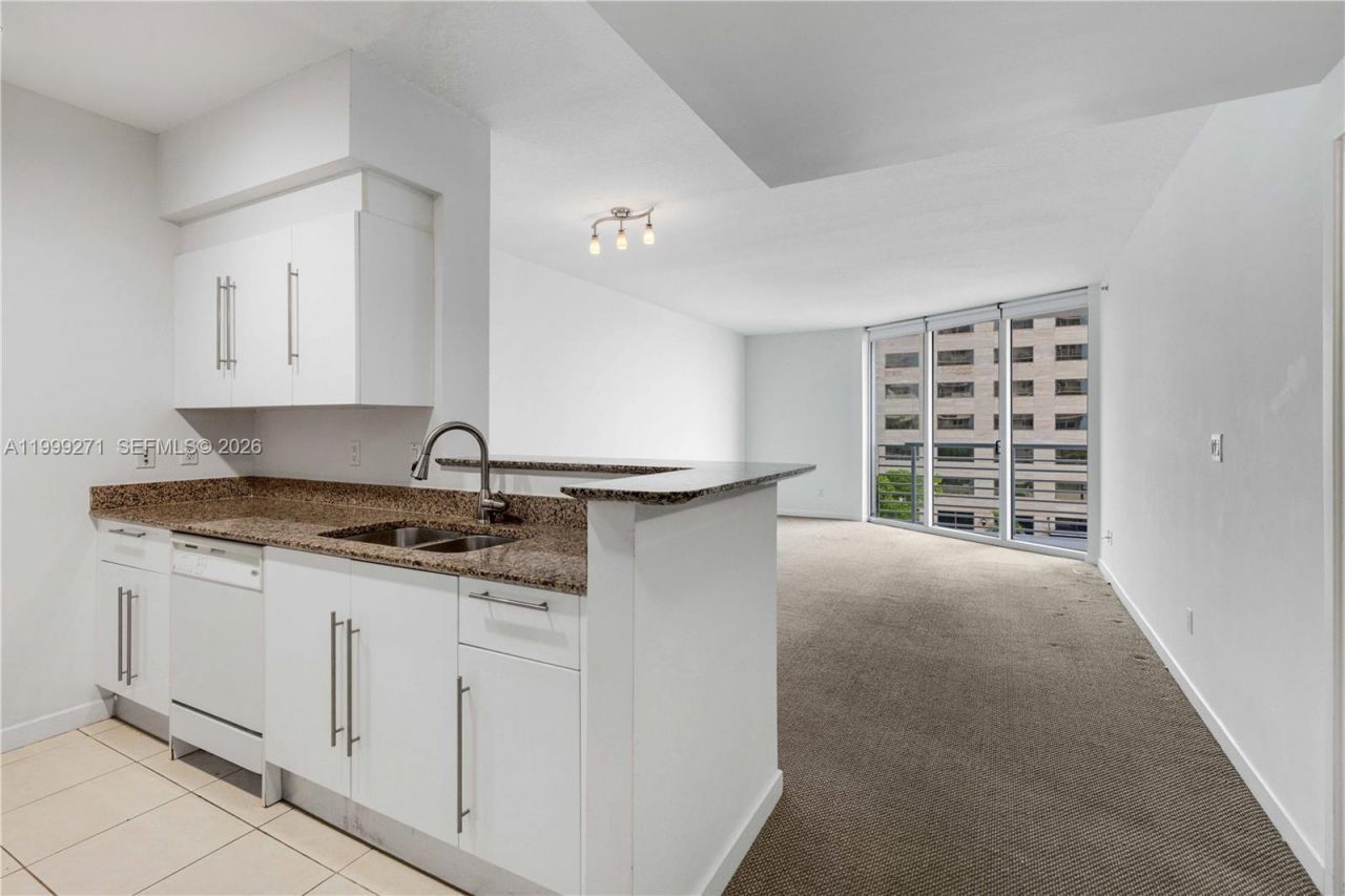 335 S Biscayne Blvd, Unit 1004, Miami, FL 33131 Photo