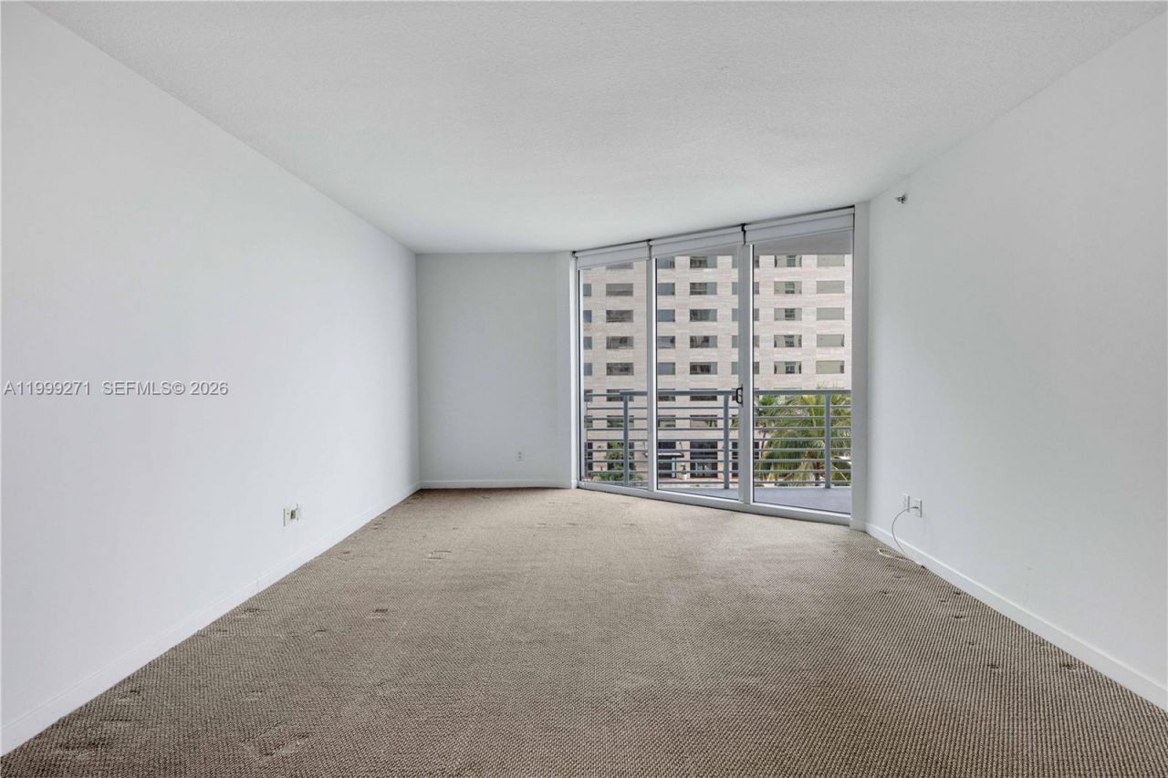 335 S Biscayne Blvd, Unit 1004, Miami, FL 33131 Photo