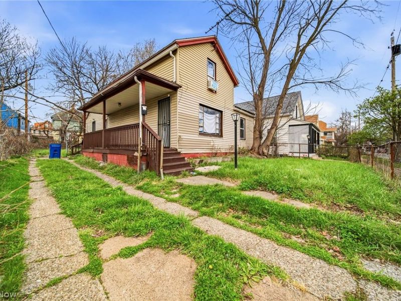 798 E 100th Street, Cleveland, OH 44108 Photo 2