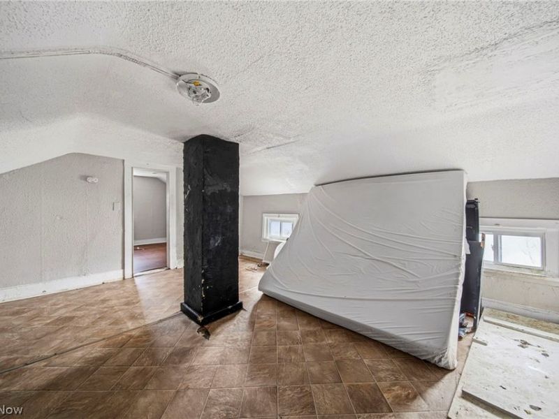 798 E 100th Street, Cleveland, OH 44108 Photo 21