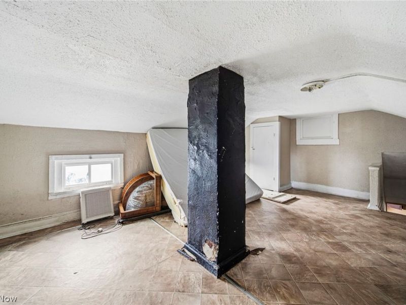 798 E 100th Street, Cleveland, OH 44108 Photo 22