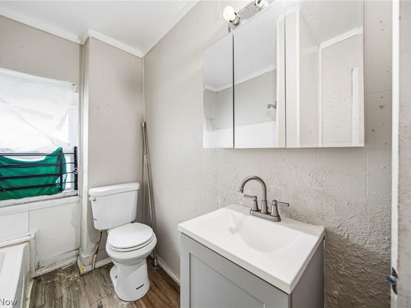 798 E 100th Street, Cleveland, OH 44108 Photo 26