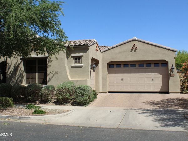 10454 E Vivid Avenue, Mesa, AZ 85212