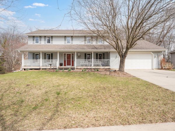 2217 Baihly Summit Drive SW, Rochester, MN 55902