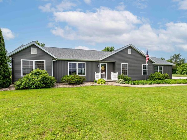 5183 Aud Road 245, Centralia, MO 65240