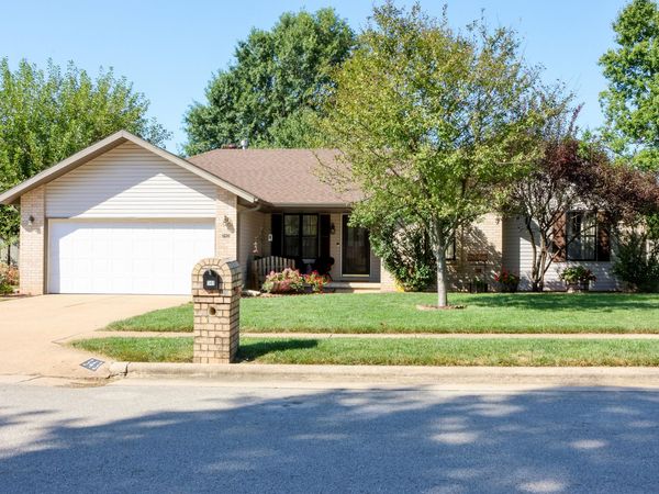343 S Foster Avenue, Springfield, MO 65802